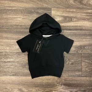 Little Bipsy- Black short sleeved hooded pullover